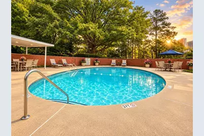3060 Pharr Court North NW #302, Atlanta, GA 30305 - Photo 9
