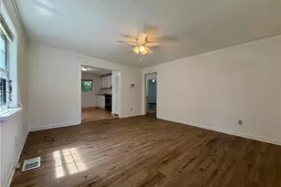 1070 Ollie Cir NW, Atlanta, GA 30314 - Photo 7