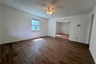 1070 Ollie Cir NW, Atlanta, GA 30314 - Photo 5