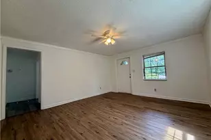 1070 Ollie Cir NW, Atlanta, GA 30314 - Photo 7
