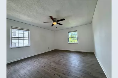 1070 Ollie Circle NW, Atlanta, GA 30314 - Photo 11