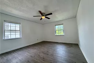 1070 Ollie Cir NW, Atlanta, GA 30314 - Photo 11