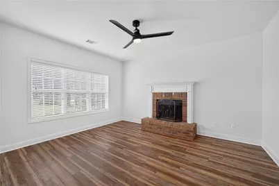 6280 Cove Creek Drive, Flowery Branch, GA 30542 - Photo 9