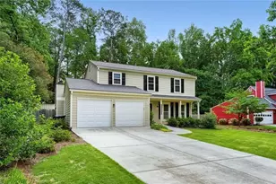 235 Barrington Dr, Roswell, GA 30076 - Photo 3