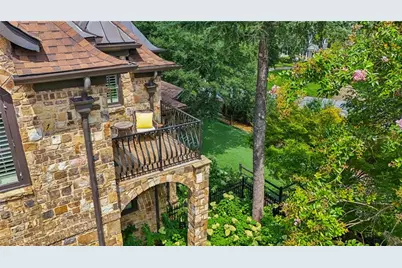 4320 Lakehaven Drive NE, Atlanta, GA 30319 - Photo 65