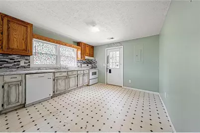 211 Harmony Street, Commerce, GA 30529 - Photo 9