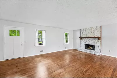 585 Westchester Circle SW, Marietta, GA 30064 - Photo 9