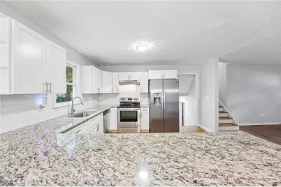 585 Westchester Circle SW, Marietta, GA 30064 - Photo 17