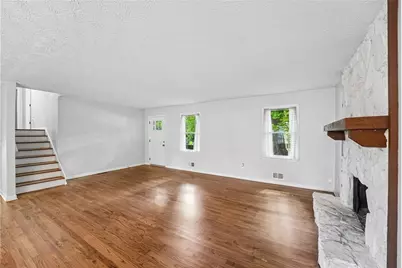 585 Westchester Circle SW, Marietta, GA 30064 - Photo 7