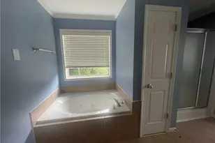 927 Park Hollow Way, Lawrenceville, GA 30043 - Photo 13