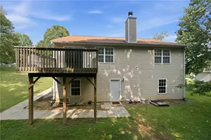 5012 Yellow Stone Dr, Flowery Branch, GA 30542 - Photo 3
