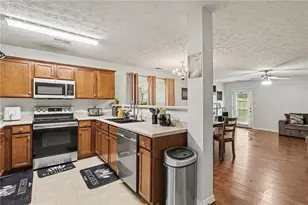 413 Erin Ct Ct, Villa Rica, GA 30180 - Photo 3