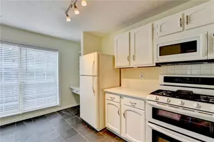 1305 Weatherstone Way NE, Atlanta, GA 30324 - Photo 39