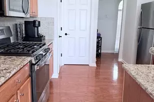 319 Wildwood Point, Atlanta, GA 30349 - Photo 9