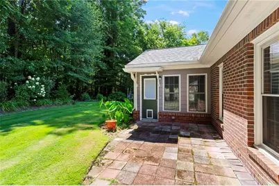 146 Lakeside Drive NW, Kennesaw, GA 30144 - Photo 23