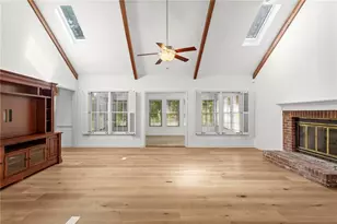 146 Lakeside Dr NW, Kennesaw, GA 30144 - Photo 7
