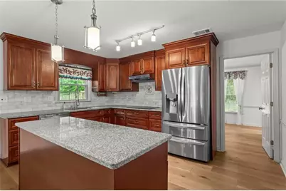 146 Lakeside Drive NW, Kennesaw, GA 30144 - Photo 9