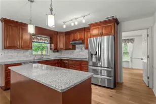 146 Lakeside Dr NW, Kennesaw, GA 30144 - Photo 9