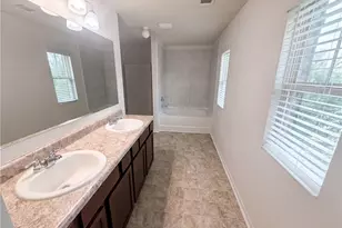 611 Dodson Lake Ct, Fairburn, GA 30213 - Photo 11