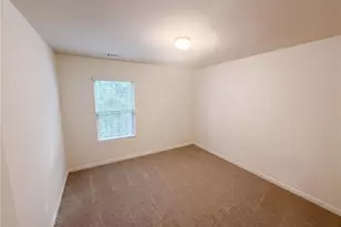 611 Dodson Lake Ct, Fairburn, GA 30213 - Photo 9