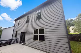 611 Dodson Lake Ct, Fairburn, GA 30213 - Photo 5