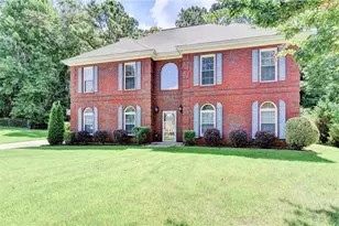 4937 Chalden Ln NE, Marietta, GA 30066 - Photo 3