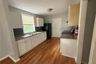 2557 Loghaven Dr NW, Atlanta, GA 30318 - Photo 9