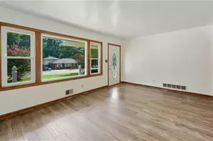 1223 Sanders Dr, Morrow, GA 30260 - Photo 9