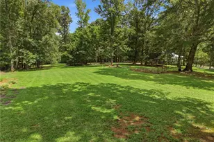736 Wolfskin Rd, Arnoldsville, GA 30619 - Photo 37