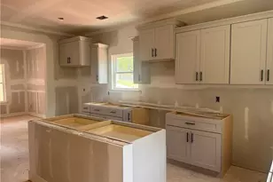 158 Blackberry Ct, Pendergrass, GA 30567 - Photo 7
