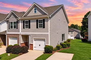 4688 Beacon Ridge Ln, Flowery Branch, GA 30542 - Photo 1