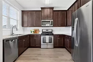 4688 Beacon Ridge Ln, Flowery Branch, GA 30542 - Photo 9