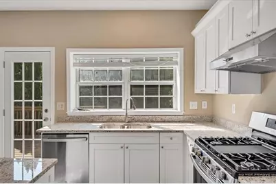 11585 Crossington Road, Johns Creek, GA 30005 - Photo 19