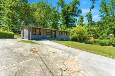 2725 Shoreland Drive SW, Atlanta, GA 30331 - Photo 3