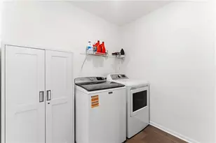 2725 Shoreland Dr SW, Atlanta, GA 30331 - Photo 9