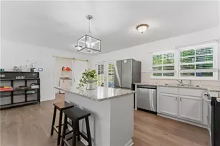 2725 Shoreland Dr SW, Atlanta, GA 30331 - Photo 15