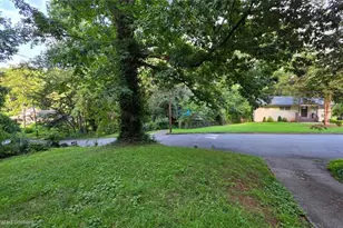 2229 Polar Rock Pl SW, Atlanta, GA 30315 - Photo 3