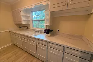 5132 Warner St, Forest Park, GA 30297 - Photo 7