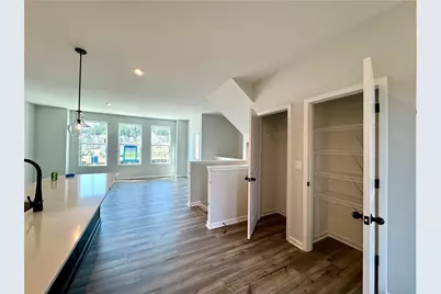 1409 Creekside Circle NW, Atlanta, GA 30318 - Photo 5
