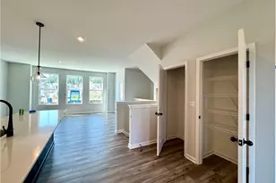 1409 Creekside Cir NW, Atlanta, GA 30318 - Photo 5