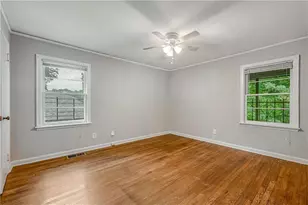 847 Gertrude Pl NW, Atlanta, GA 30318 - Photo 9