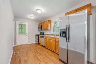 847 Gertrude Pl NW, Atlanta, GA 30318 - Photo 7