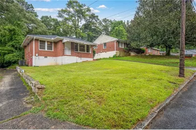 847 Gertrude Place NW, Atlanta, GA 30318 - Photo 3