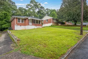 847 Gertrude Pl NW, Atlanta, GA 30318 - Photo 3
