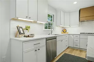1390 Tennis Ct Pl, Roswell, GA 30075 - Photo 15