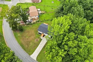 5827 Christopher Ln, Lithonia, GA 30058 - Photo 3