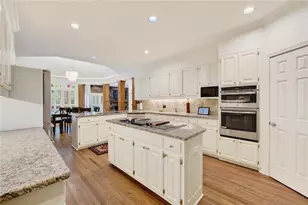 555 Twinflower Ct, Roswell, GA 30075 - Photo 25