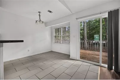 7185 Nunn Woods Way, Fairburn, GA 30213 - Photo 7