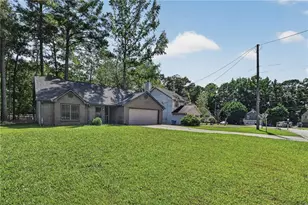 7185 Nunn Woods Way, Fairburn, GA 30213 - Photo 3