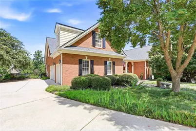 4611 Chartwell Chase Court, Flowery Branch, GA 30542 - Photo 9